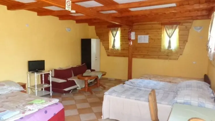 Family Apart Daire, Bahçeli