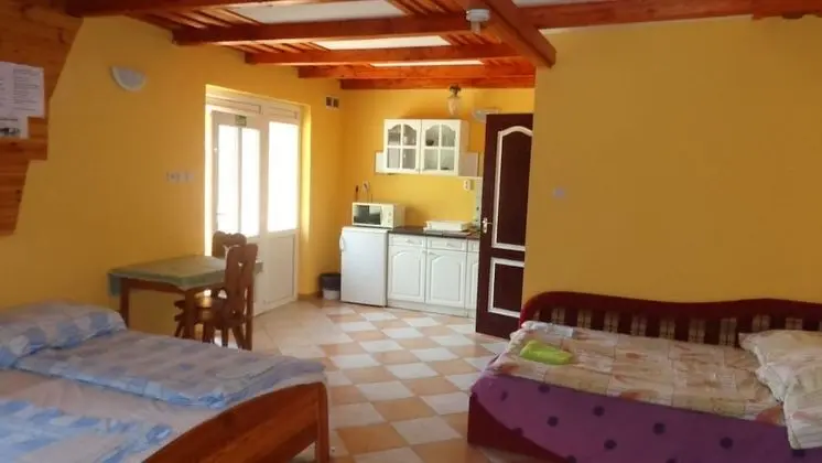 Family Apart Daire, Bahçeli