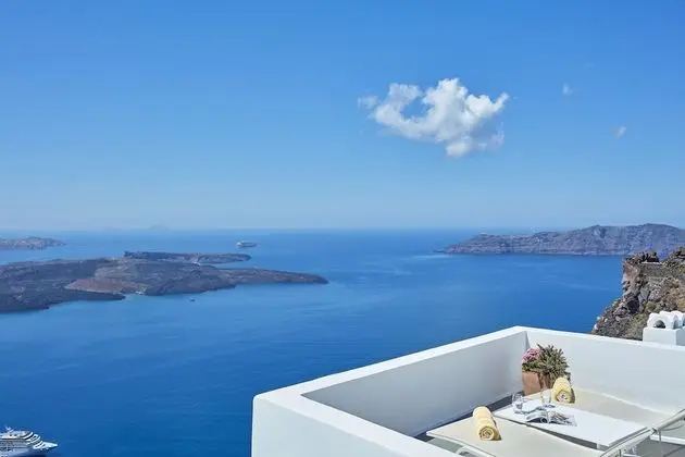 Superior Outdoor Jetted Tub Suite