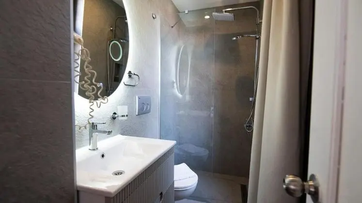 Deluxe Oda, Bahçe veya Sokak Manzaralı, 1. Kat