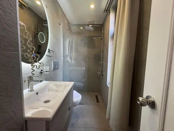 Deluxe Oda, Bahçe veya Sokak Manzaralı, 1. Kat