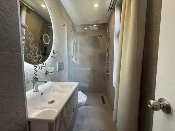 Deluxe Oda, Bahçe veya Sokak Manzaralı, 1. Kat