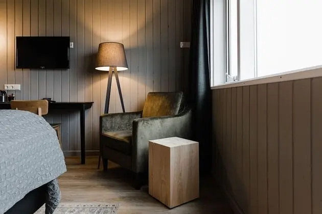 Triple Room with Hot Tub Access