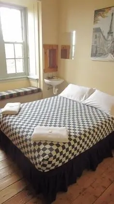 Double Room (Shared Bathroom)