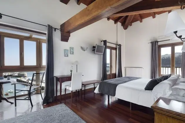 Superior Tek Büyük Yataklı Oda, Deniz Manzaralı