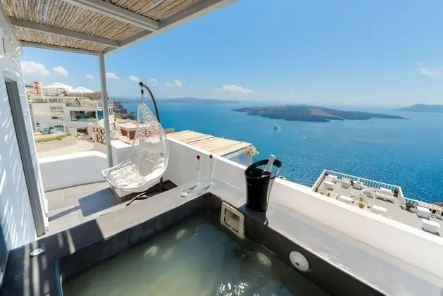 Junior Tek Büyük Yataklı Oda (Caldera View)