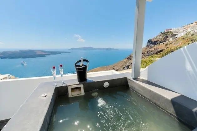 Junior Tek Büyük Yataklı Oda (Caldera View)