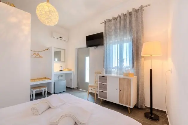 Junior Tek Büyük Yataklı Oda (Caldera View)