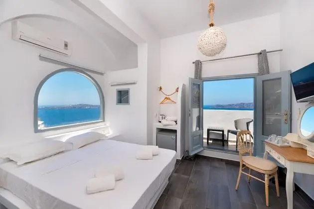 Standard Tek Büyük Yataklı Oda (Caldera View)