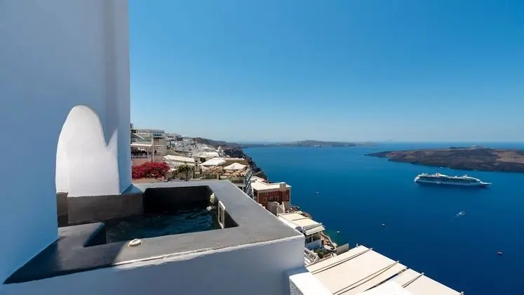 Standard Tek Büyük Yataklı Oda (Caldera View)