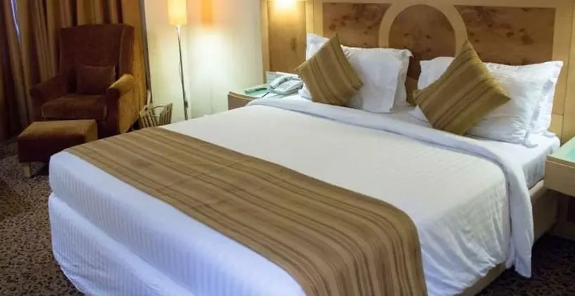 Deluxe Tek Büyük Yataklı Oda, 1 Büyük (Queen) Boy Yatak, Bahçe Manzaralı