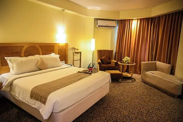 Premium Room with King Bed, High-Floor