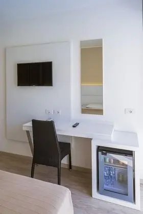 Tek Büyük veya İki Ayrı Yataklı Oda (Modern)