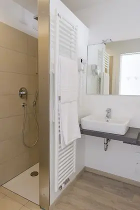 Üç Kişilik Oda (Modern)
