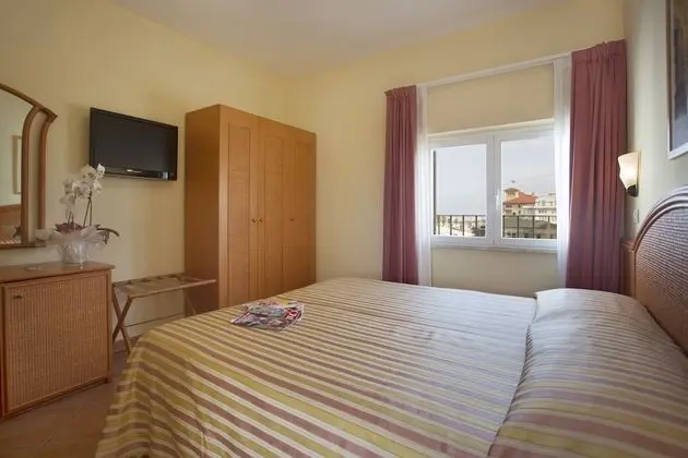 Tek Büyük Yataklı Oda, Balkon