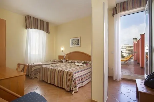 Üç Kişilik Oda, Balkon