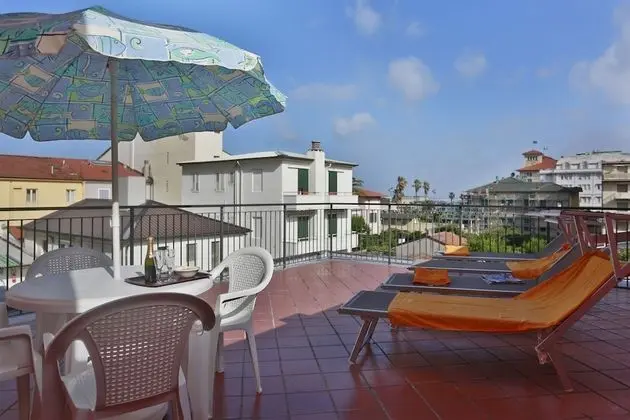 Üç Kişilik Oda, Balkon