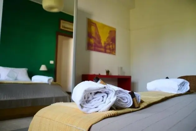 Standard Üç Kişilik Oda, Bahçeli