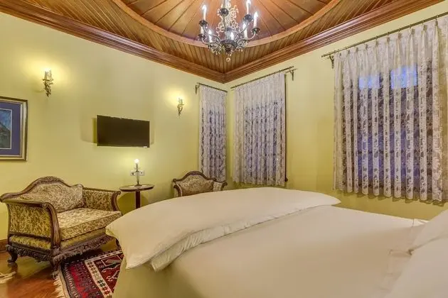 Cara Deluxe Double Room