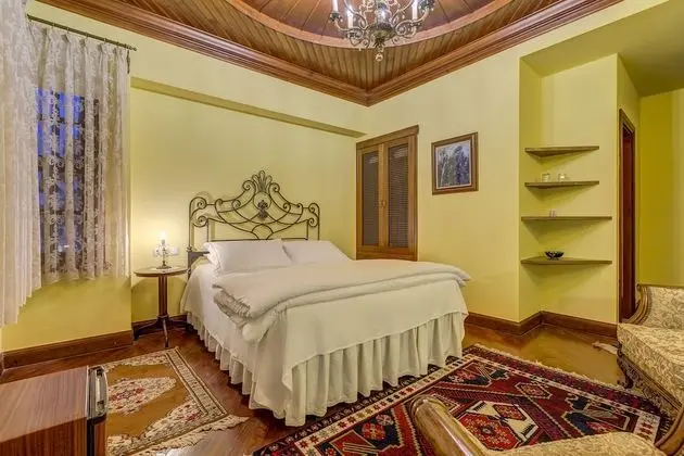 Cara Deluxe Double Room