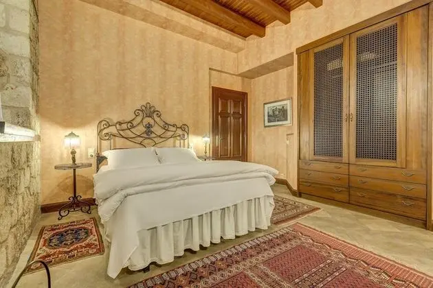 Handan Deluxe Double Room