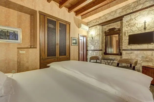 Handan Deluxe Double Room