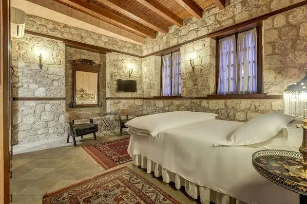 Handan Deluxe Double Room