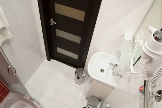 Basic Tek Büyük Yataklı Oda, Penceresiz