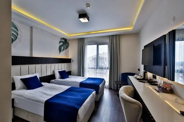 Çift Kişilik,Şehir Manzaralı