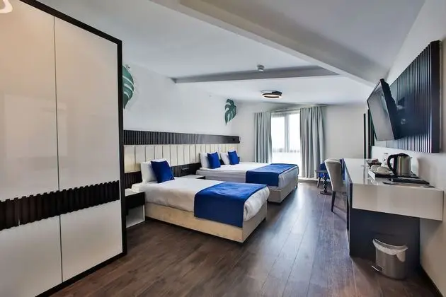 Superior King Suite