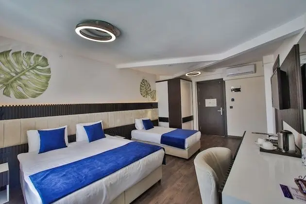 Superior King Suite