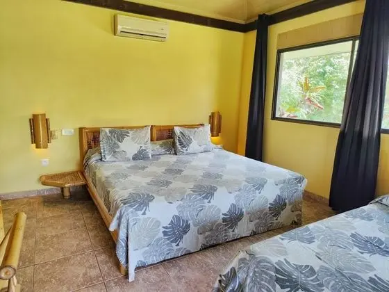 Tek Büyük Yataklı Oda, Bahçe Manzaralı