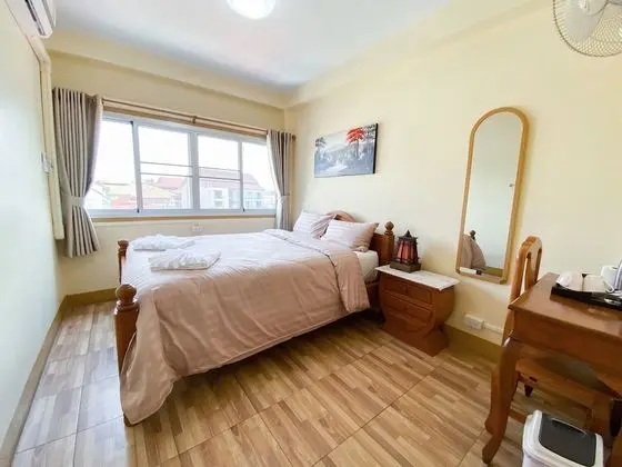 Queen Room