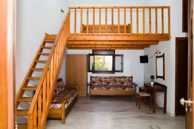 Maisonette Studio