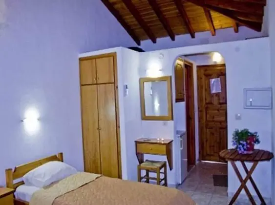 Stüdyo, Bahçe Manzaralı