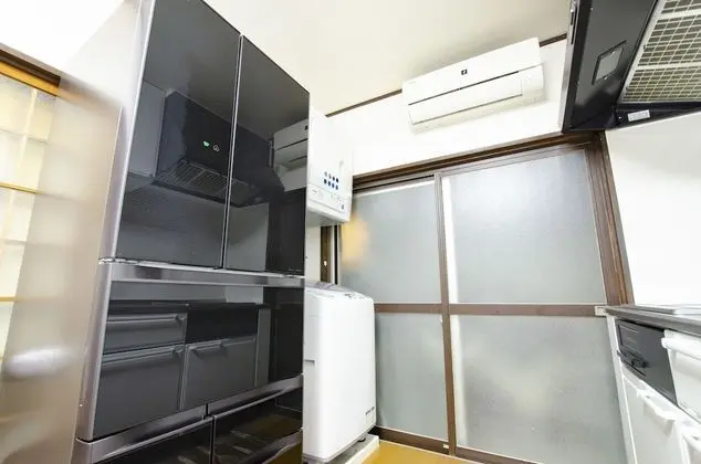 Ev (Private Vacation)