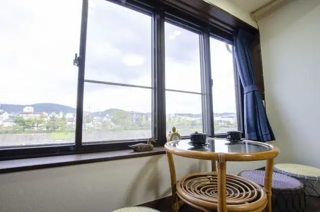 Ev (Private Vacation)