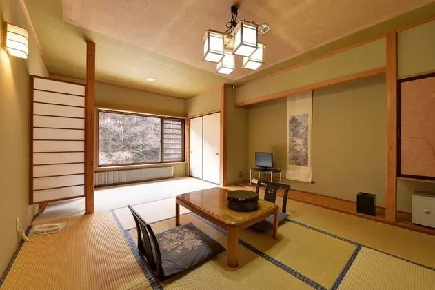 Standard Oda, Sigara İçilebilir (Japanese Style)