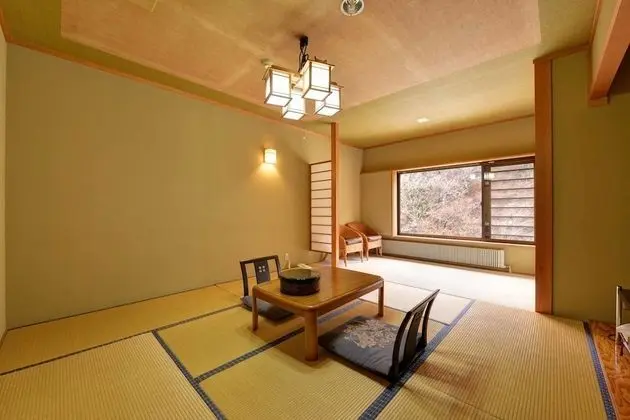Standard Oda, Sigara İçilebilir (Japanese Style)