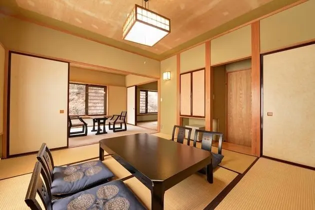 Superior Oda, Sigara İçilebilir (Japanese Style)
