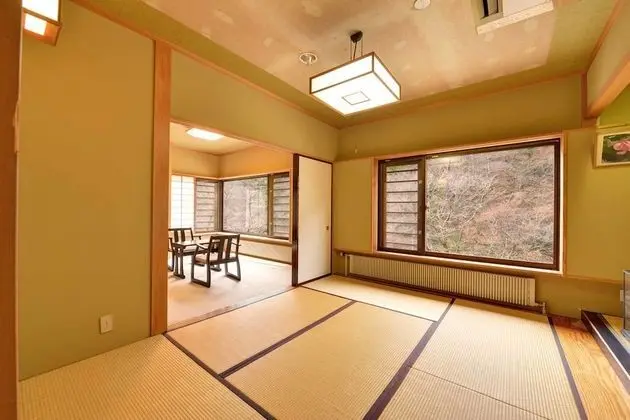 Superior Oda, Sigara İçilebilir (Japanese Style)