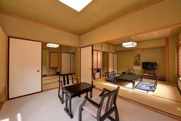 Superior Oda, Sigara İçilebilir (Japanese Style)