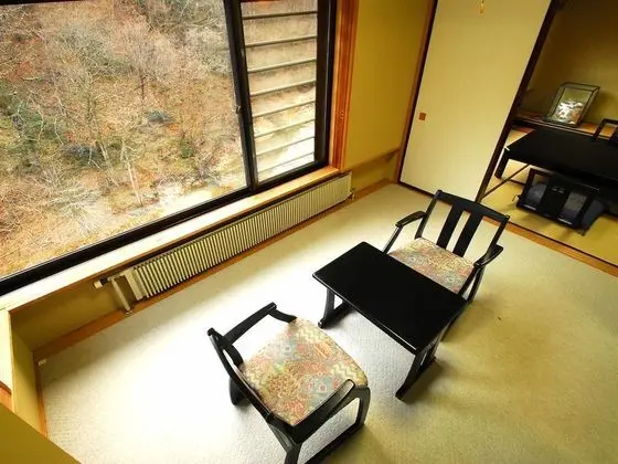 Superior Oda, Sigara İçilebilir (Japanese Style)
