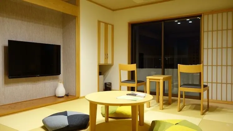 Superior Oda, Dağ Manzaralı (Japanese Western Style, Lake View)