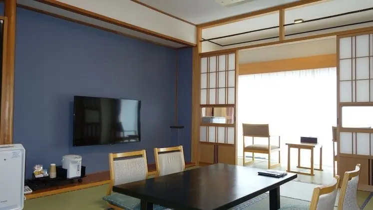 Traditional Oda, Dağ Manzaralı (Japanese Style, Lake View)