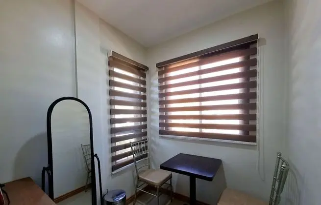 Oda, Havuz Manzaralı