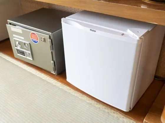 İki Ayrı Yataklı Oda, Sigara İçilmez