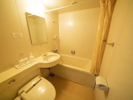 İki Ayrı Yataklı Oda, Sigara İçilmez