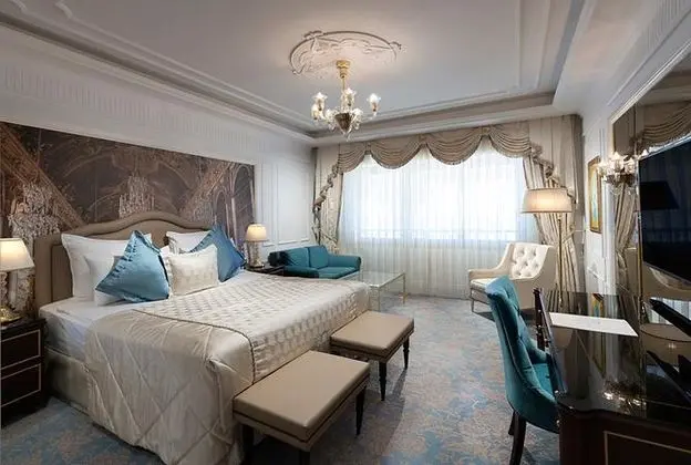 Ana Bina Standard Custom Oda