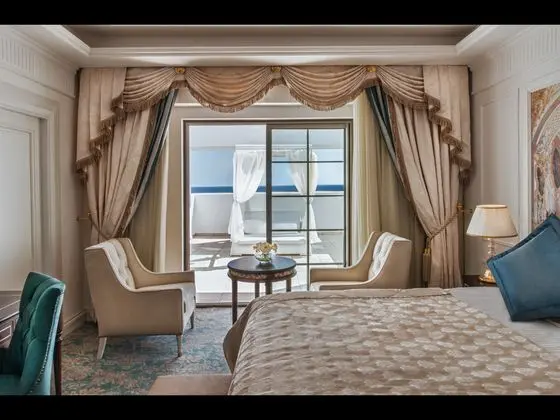 Ana Bina Grand Suite Custom Oda
